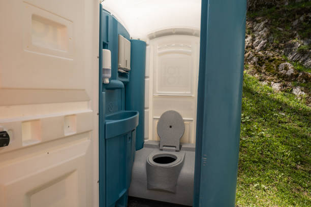 Best Affordable porta potty rental  in Lynn, IN